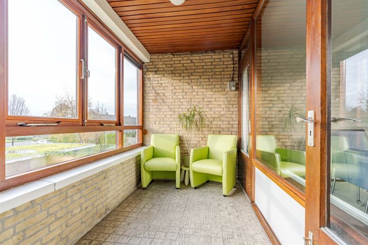 Bekijk foto 15 van Van Groeneveltlaan 21