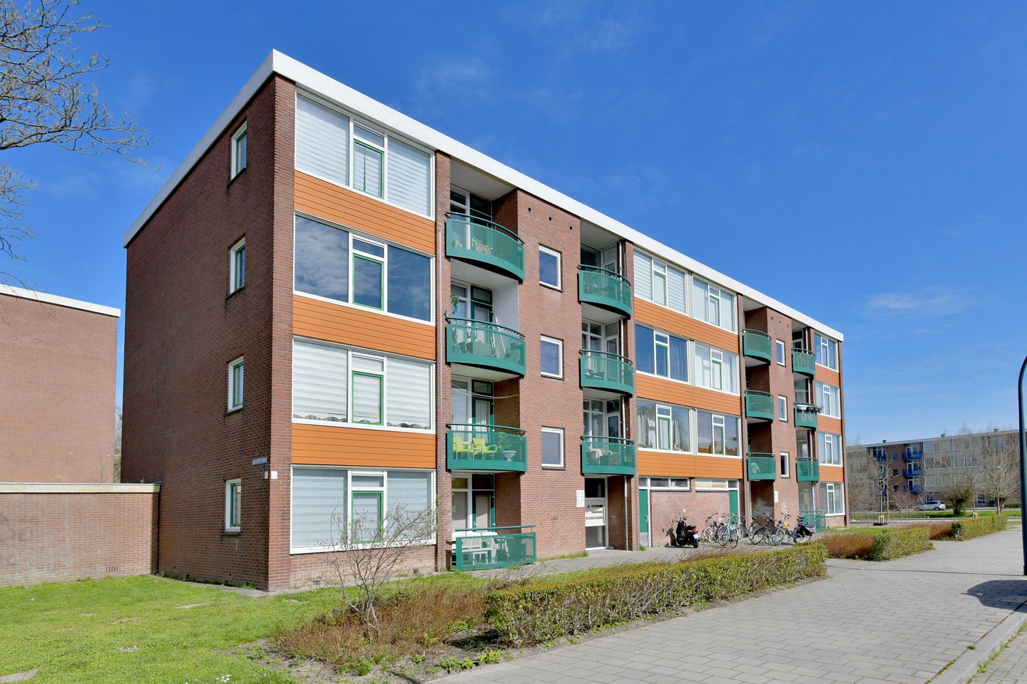 Bekijk foto 4 van Deltalaan 179