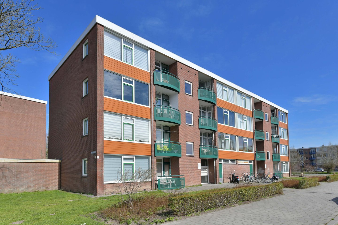 Bekijk foto 3 van Deltalaan 179