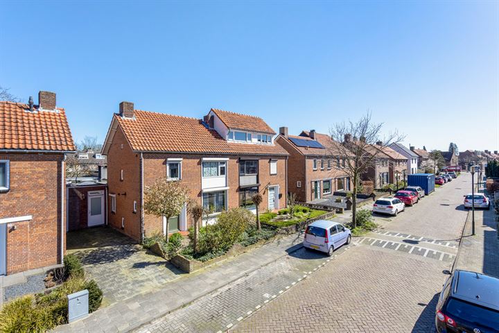 View photo 44 of Hoogstraat 67