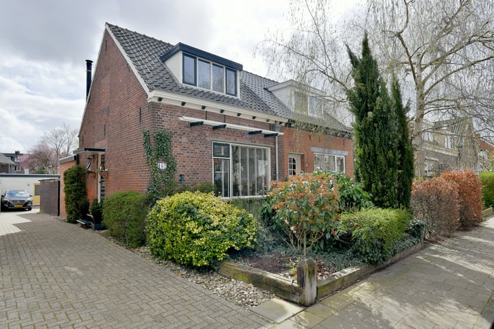 Weg naar Laren 162