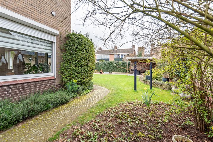 Bekijk foto 46 van Marijkestraat 4