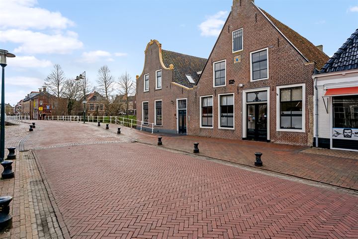 View photo 36 of Aalsumerpoort 15