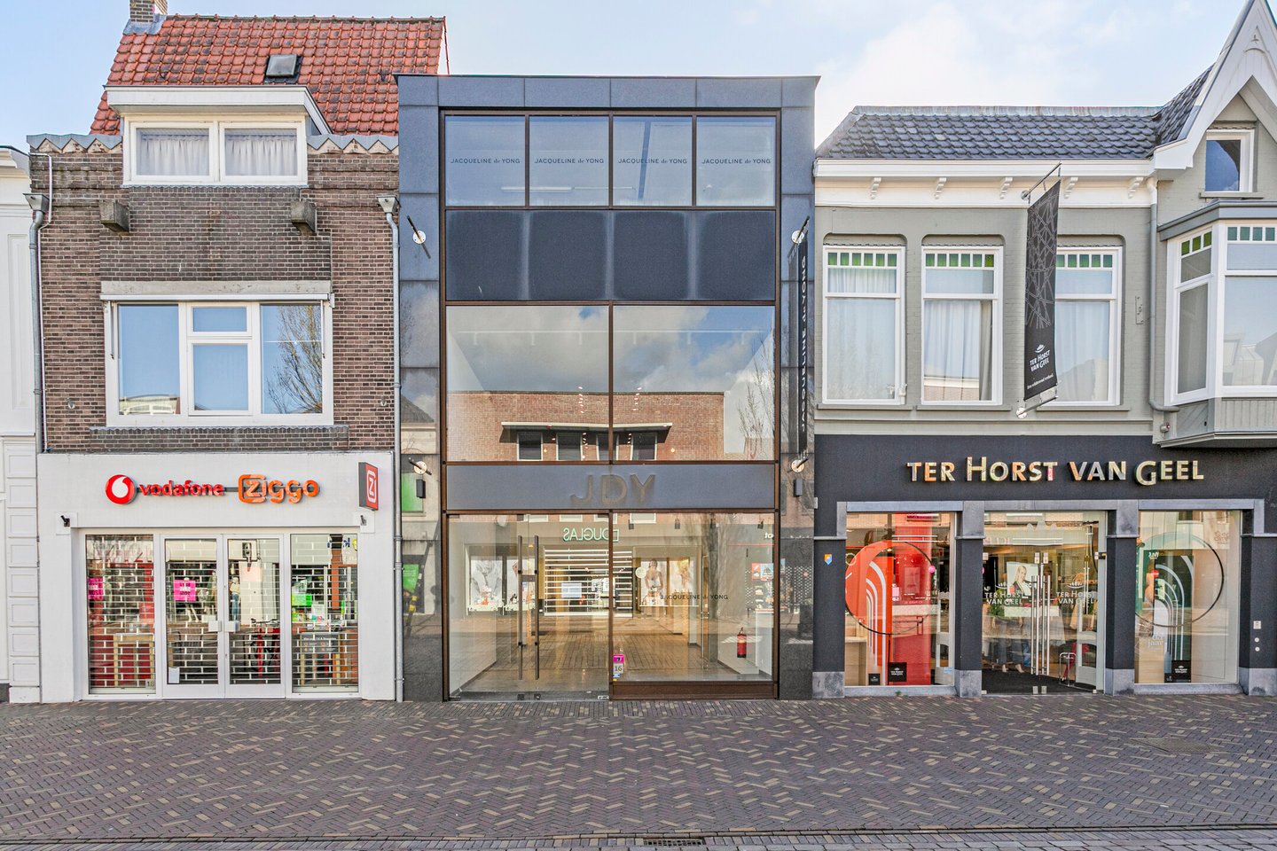 Bekijk foto 1 van Hoofdstraat 16