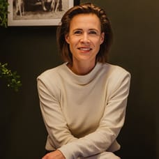 Charlotte M.M. van Haselen - Commercieel Medewerker