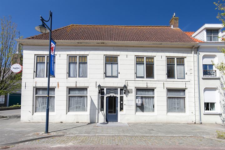 Bekijk foto 1 van Dorpsstraat 2