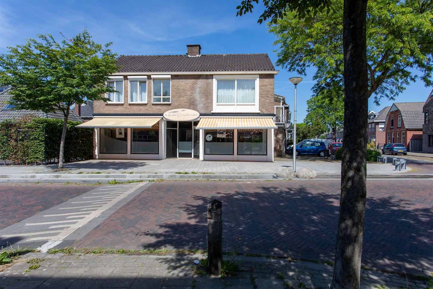 View photo 4 of Walhofstraat 64