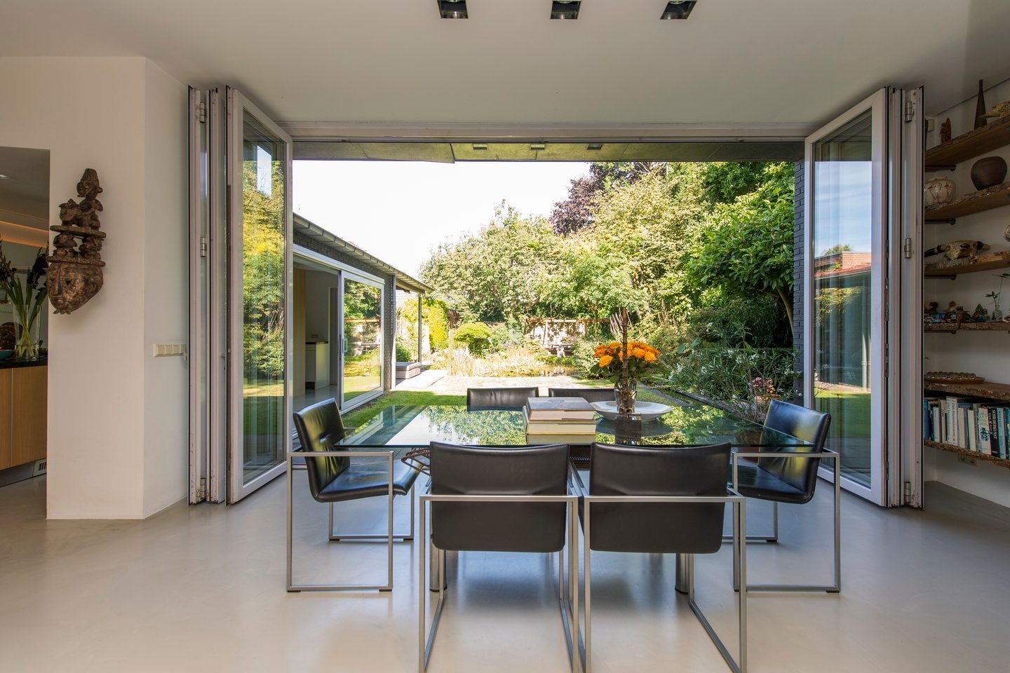 Bekijk foto 3 van Ringbaan-West 271