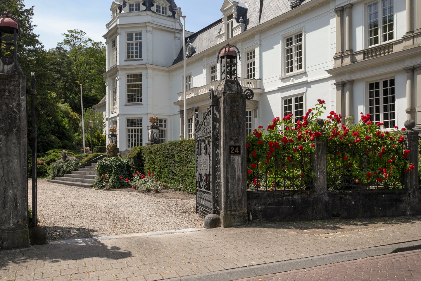 Bekijk foto 2 van Rijksstraatweg 24