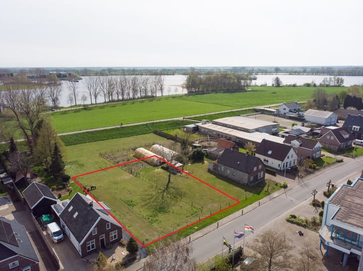 Foto 1 van Uitingstraat