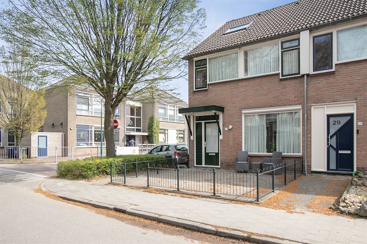 Bekijk foto 33 van Anna van Burenstraat 27