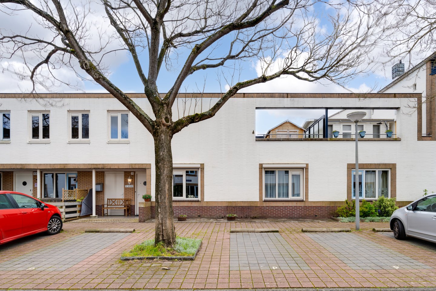Bekijk foto 1 van Roeselarestraat 15