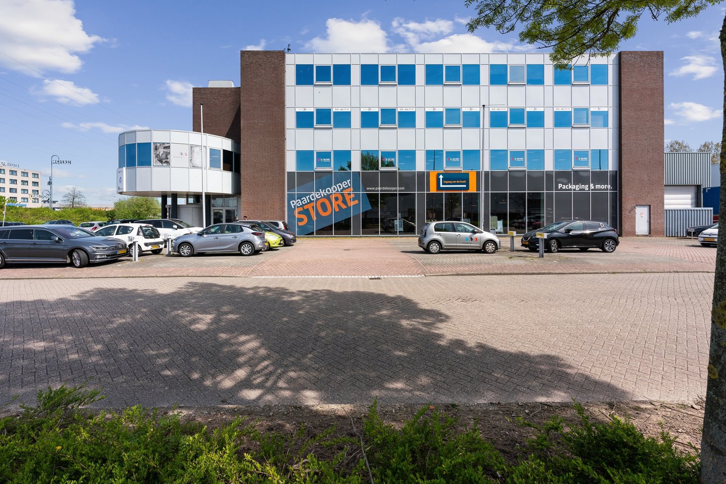 Bekijk foto 2 van Kamerlingh Onnesweg 10