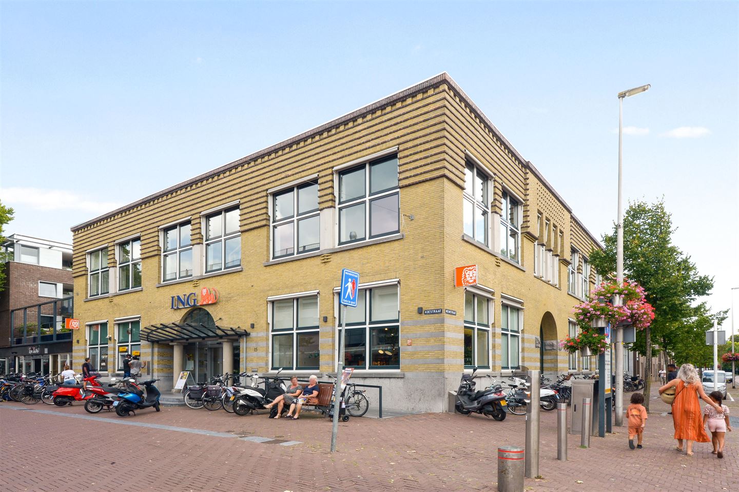 Bekijk foto 1 van Nieuwstraat 81