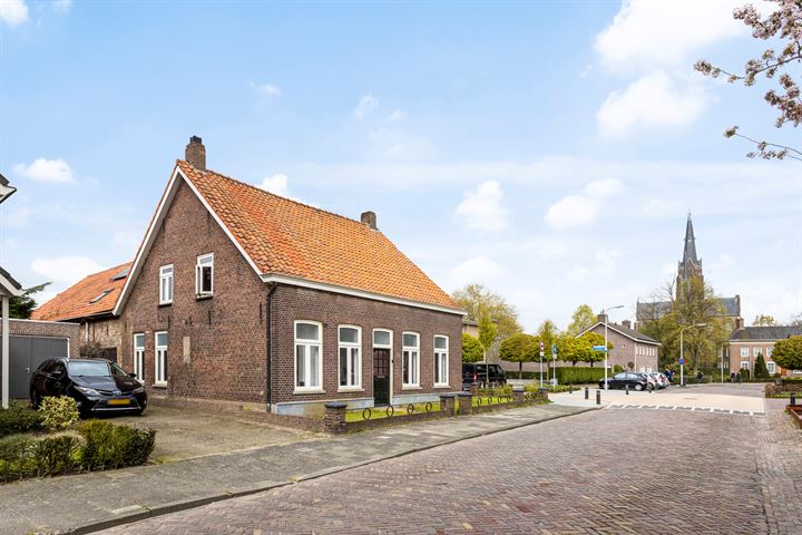 Bekijk foto 42 van Pastoriestraat 9