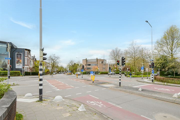 Bekijk foto 39 van Baronielaan 185