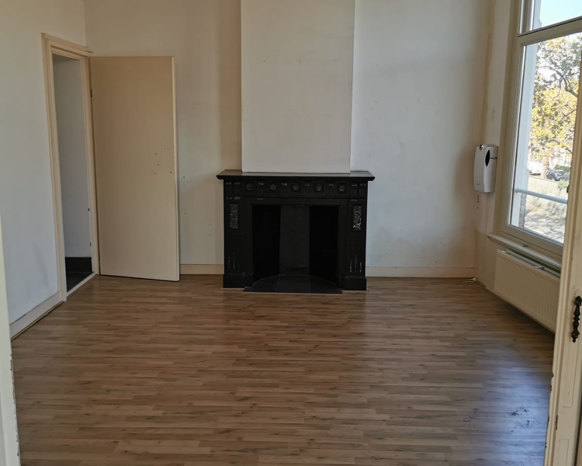 View photo 5 of Mathenesserlaan 213