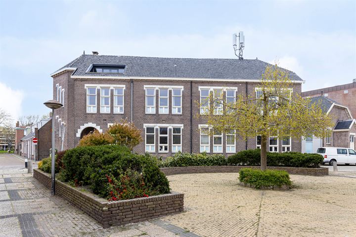 Bekijk foto 2 van Molenstraat 1