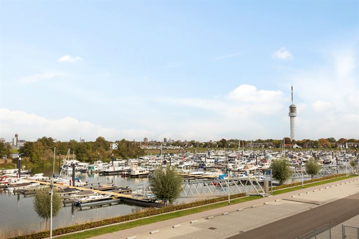 Bekijk foto 49 van Havenkwartier 105