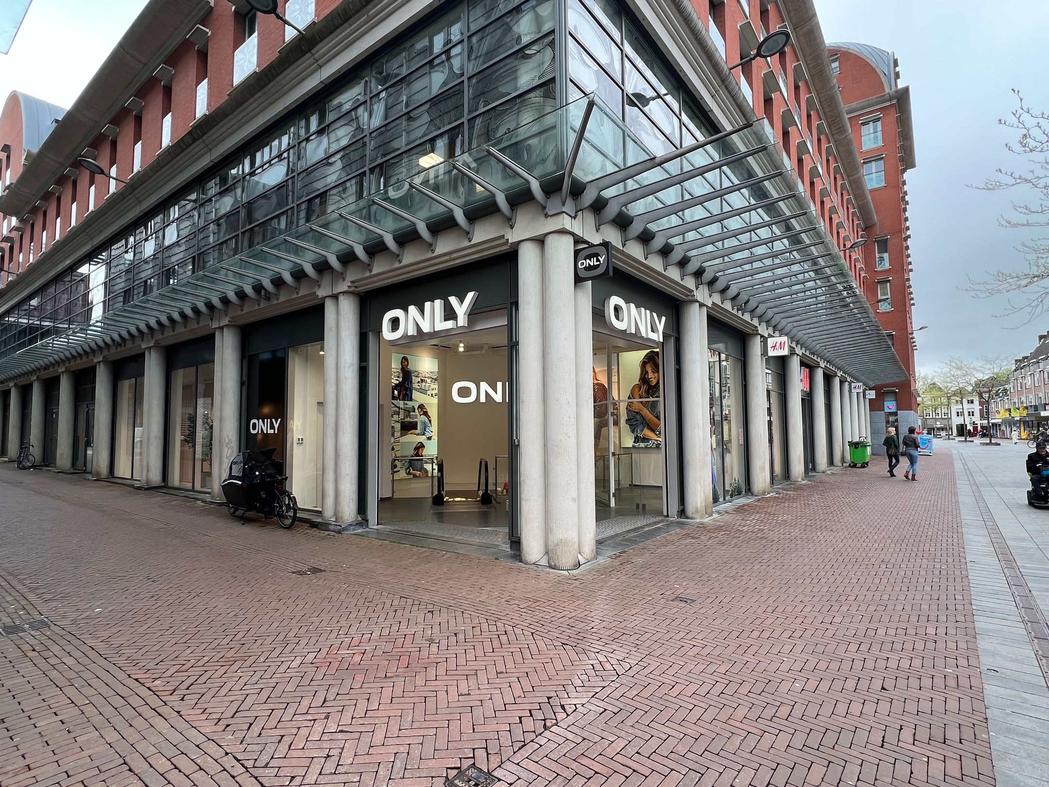 Winkel Dordrecht Zoek winkels te huur Statenplein 63 3311 NH