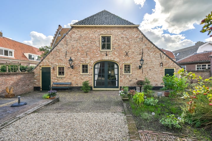 Valkenstraat 20
