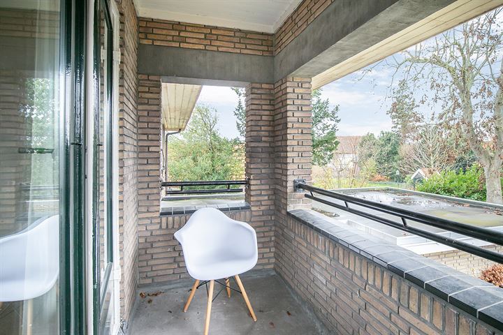 Bekijk foto 38 van J.W. Hagemanstraat 56