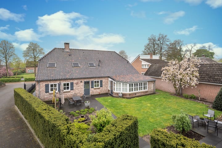 Photo 11 of Leeuwstraat 88