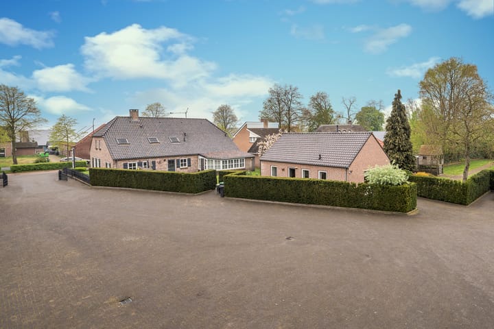 Photo 8 of Leeuwstraat 88