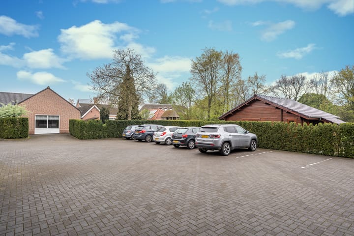 Photo 17 of Leeuwstraat 88