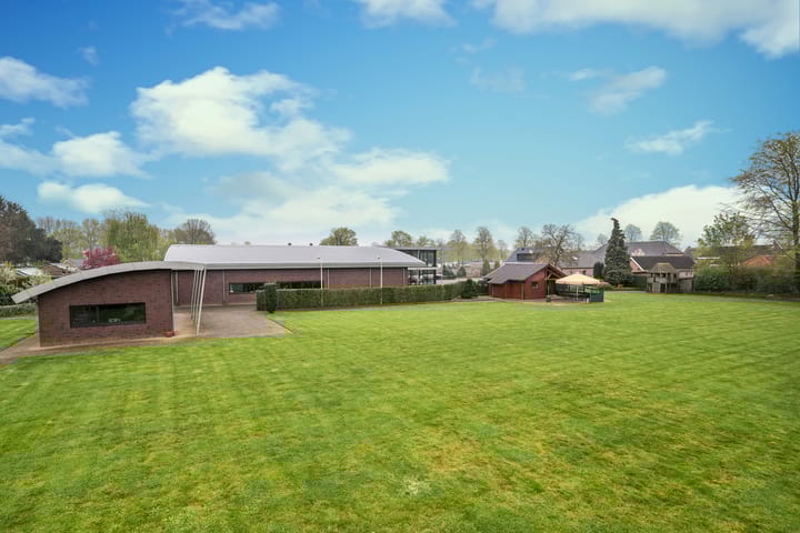 Photo 19 of Leeuwstraat 88