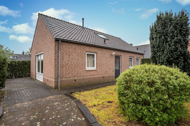 View photo 16 of Leeuwstraat 88