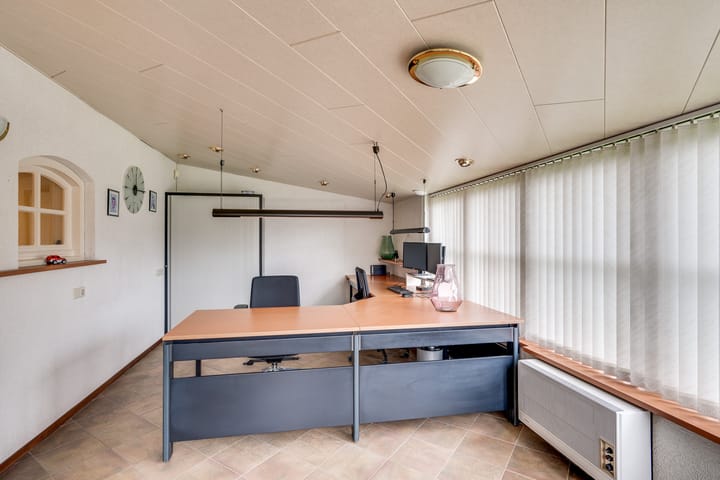 Photo 31 of Leeuwstraat 88