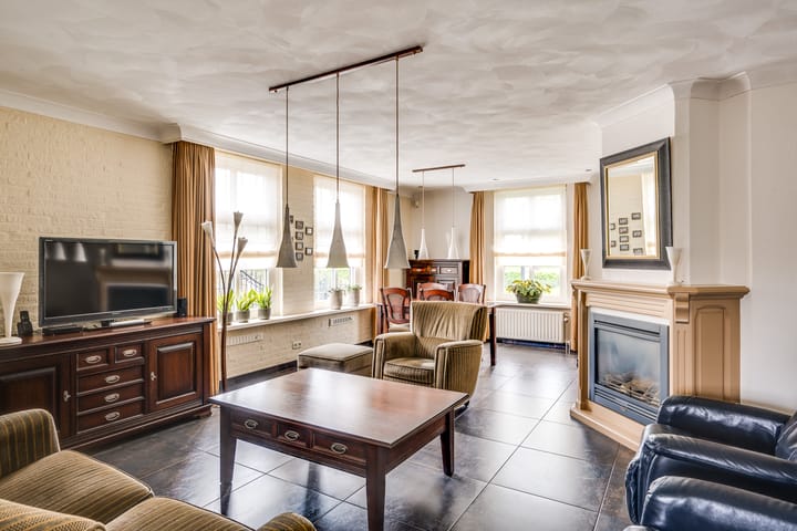 Photo 24 of Leeuwstraat 88