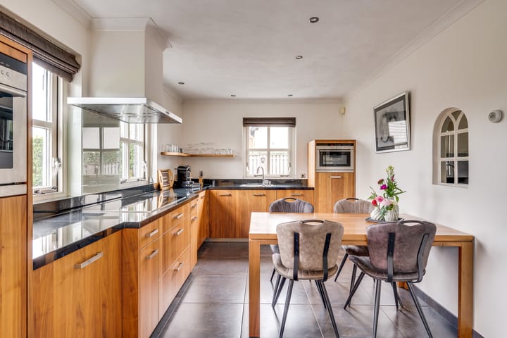 Photo 25 of Leeuwstraat 88