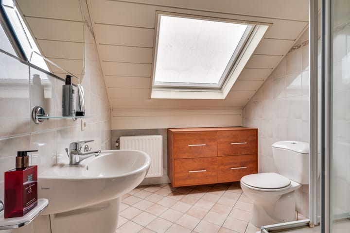 Photo 39 of Leeuwstraat 88