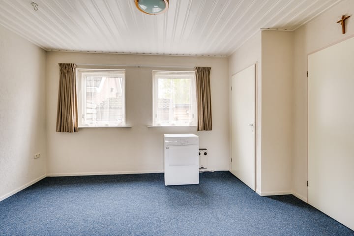 Photo 43 of Leeuwstraat 88