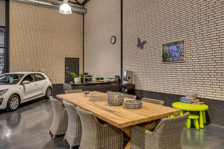 Photo 57 of Leeuwstraat 88