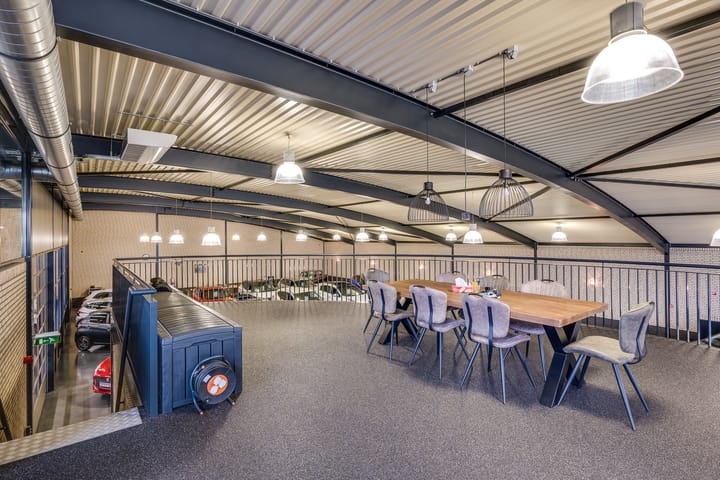 Photo 61 of Leeuwstraat 88