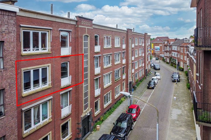 Bekijk foto 1 van Nassaustraat 9