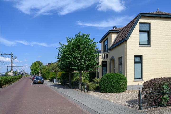 Bekijk foto 34 van Zuider Parallelweg 23