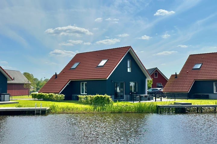 Bekijk foto van H.W. Stekelenburgweg 13