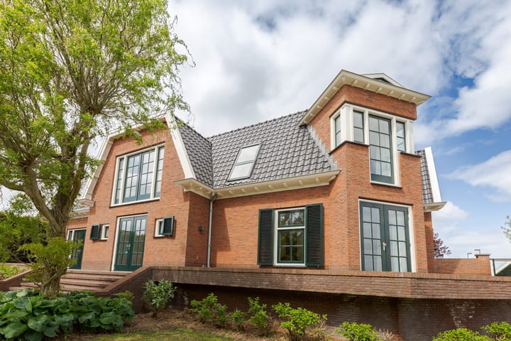 Photo 16 of Zeedijk 1