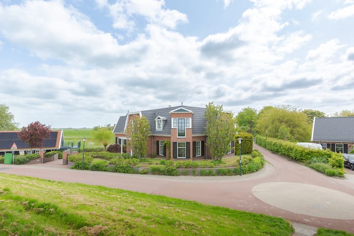 Photo 15 of Zeedijk 1