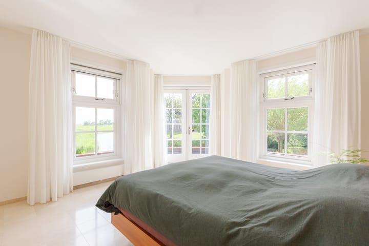 Photo 60 of Zeedijk 1