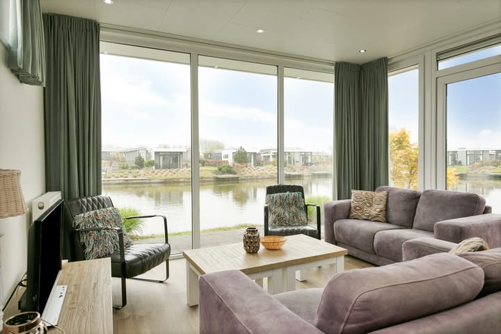 Foto 7 van Randmeerweg 8-403