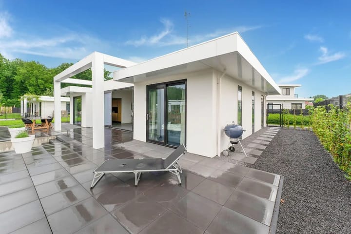 Foto 27 van Pluvierenweg 9-424