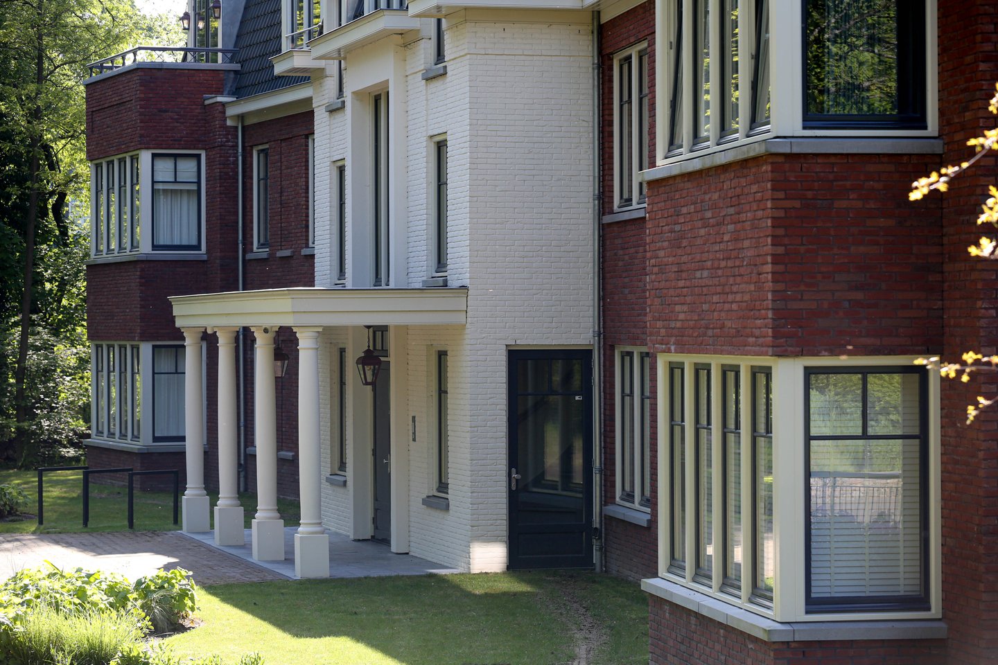 Bekijk foto 1 van Rijksweg-West 14 g
