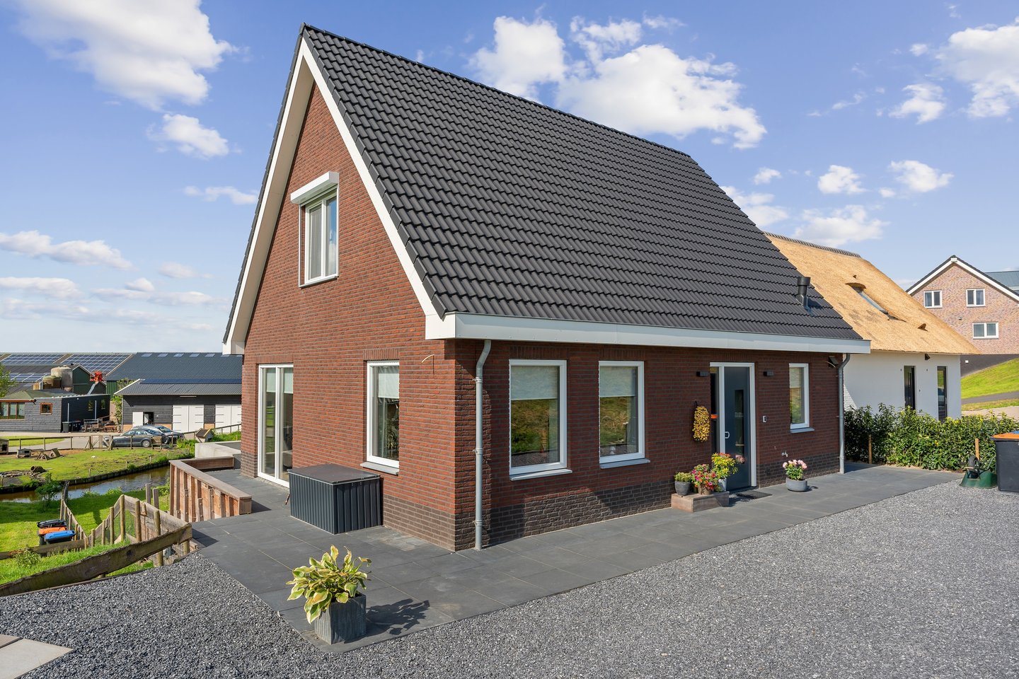 Bekijk foto 1 van Lekdijk 42 a