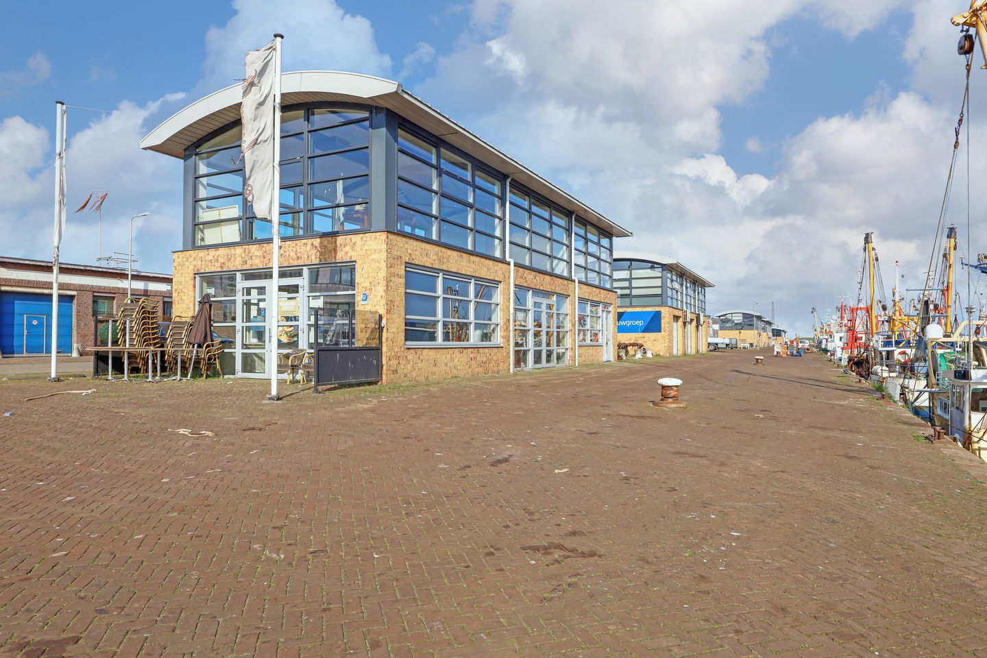 Bekijk foto 2 van Trawlerkade 83