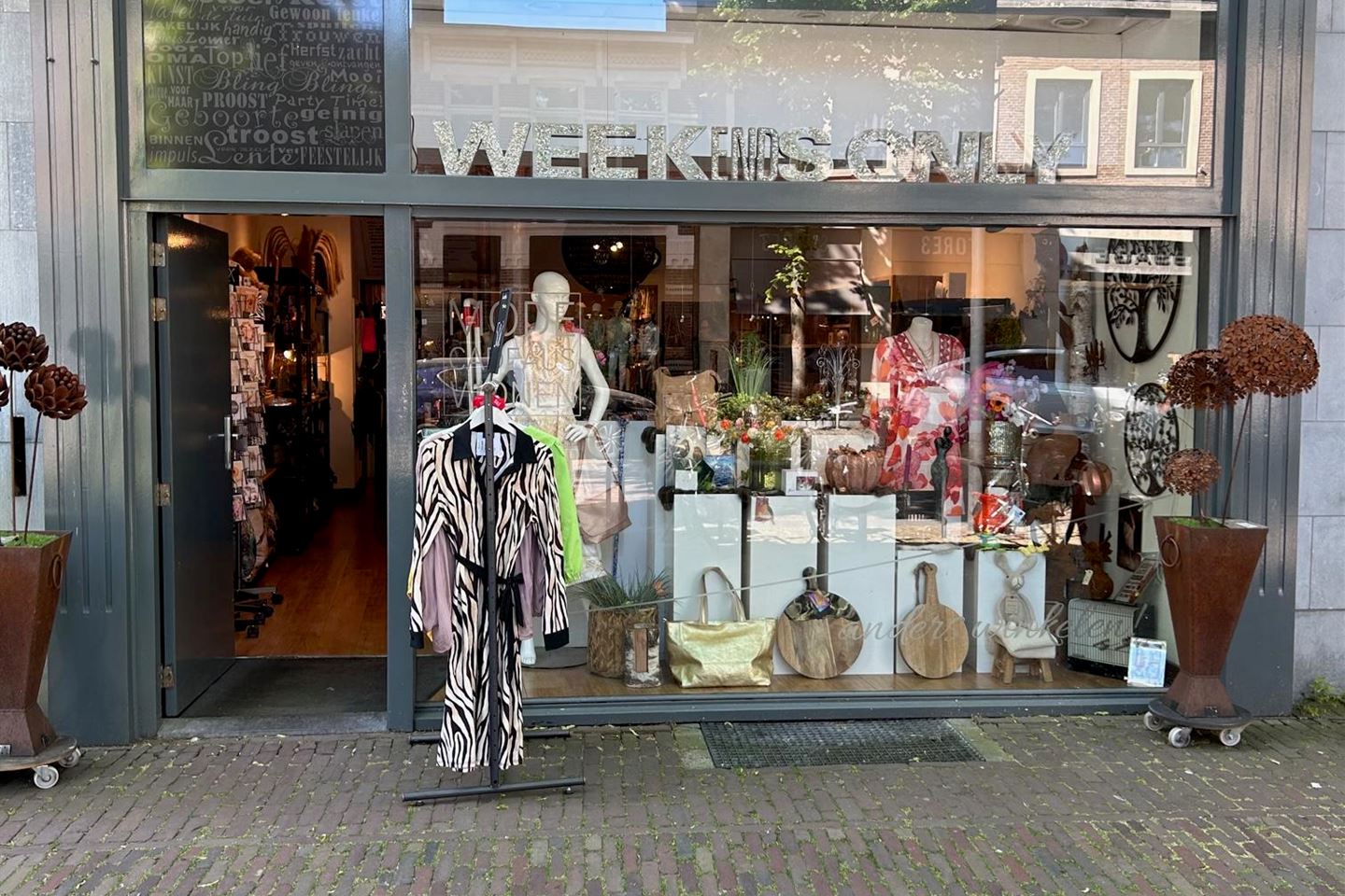 Bekijk foto 3 van Dorpsstraat 16